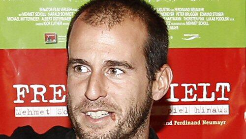 Mehmet Scholl trainiert die 2. Mannschaft des FC Bayern. Mehmet Scholl trainiert die 2. Mannschaft des FC Bayern.