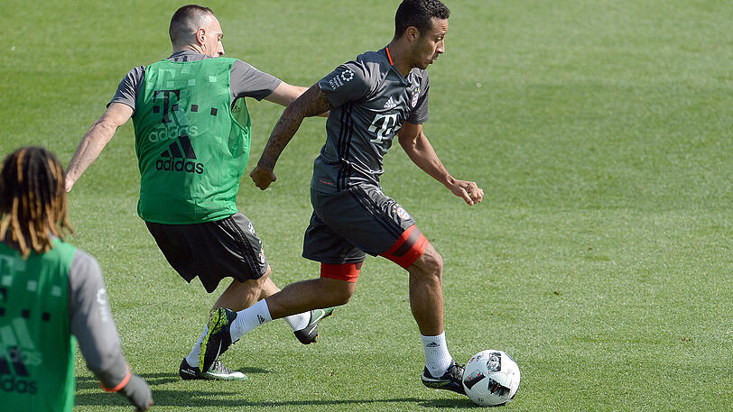Die Bilder vom fünften Tag im Trainingslager des FC Bayern in Doha.