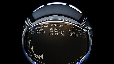 Die Konzerne in Dax und MDax zahlen erneut Milliarden an ihre Anteilseigner - die Summe ist aber voraussichtlich kleiner als ein Jahr zuvor. (Symbolbild)