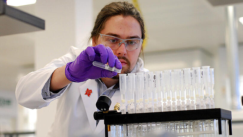 Arbeit im Anti-Doping-Labor. Arbeit im Anti-Doping-Labor.