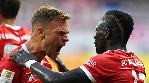 Beide für den Ballon d'Or nominiert: Joshua Kimmich (l.) und Bayern-Neuzugang Sadio Mané.