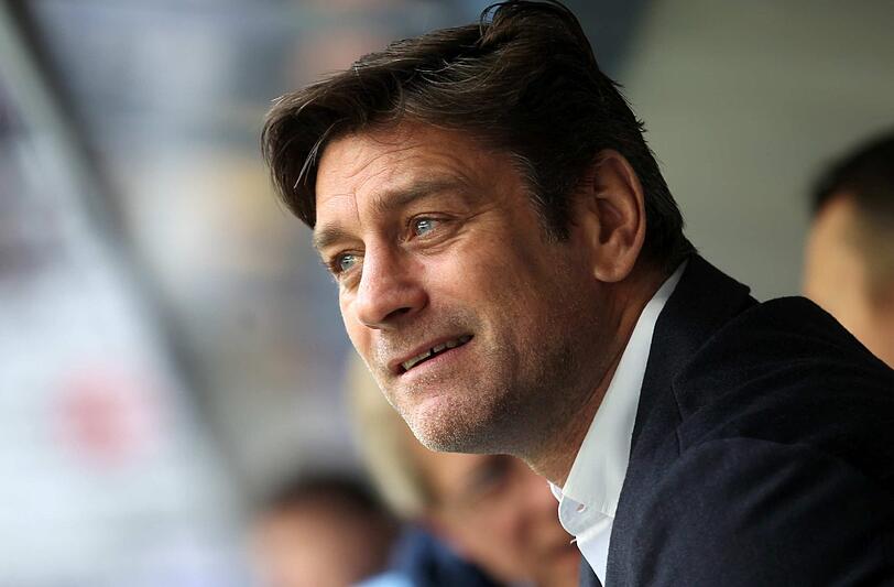Die 1:2-Pleite gegen Duisburg bringt 1860-Sportchef Oliver Kreuzer auf die Palme.