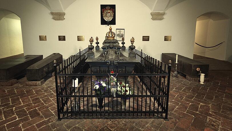 Prächtig: der Sarg König Ludwig II. in der Michaelskirche. Prächtig: der Sarg König Ludwig II. in der Michaelskirche.