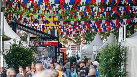 Rund 400.000 Menschen haben am Wochenende Bremen besucht und den Tag der Deutschen Einheit gefeiert.