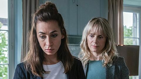 "Tatort: Seilschaft": Die Ermittlerinnen Tessa Ott (Carol Schuler, l.) und Isabelle Grandjean (Anna Pieri Zuercher).