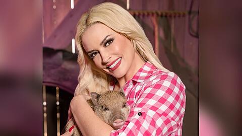 Daniela Katzenberger in "Katzenberger@Work" bei Discovery+.