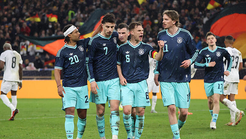 Jubelte nach dem Treffer von Kai Havertz: Die DFB-Elf um Joshua Kimmich.