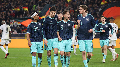 Jubelte nach dem Treffer von Kai Havertz: Die DFB-Elf um Joshua Kimmich.