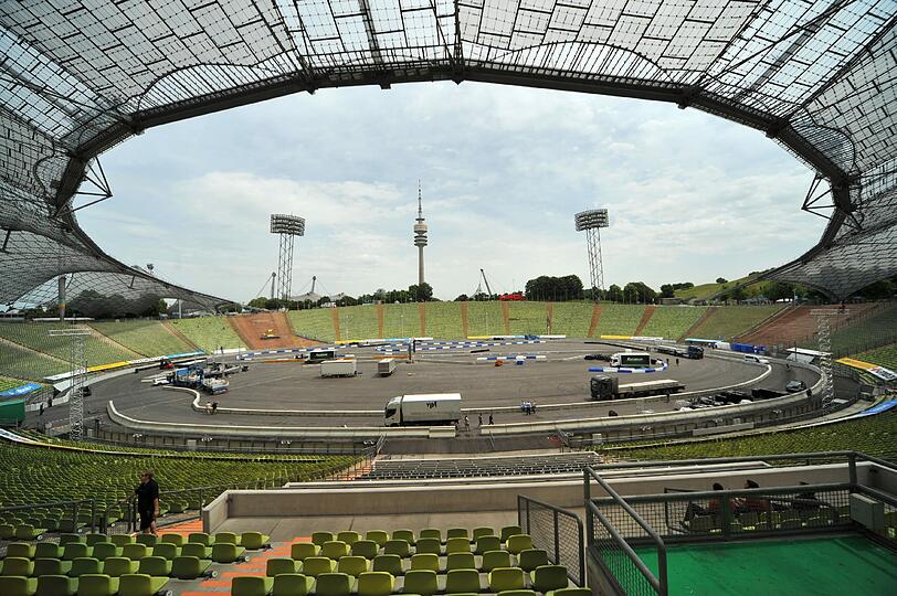 DTM im Olympiastadion: So läuft der Aufbau des großen Spektakels. Die Bilder