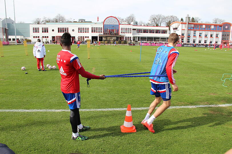 Am Dienstag gab's an der Säbener Straße ein öffentliche Trainingseinheit. Hier gibt's die Bilder!