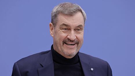 Zur Fastnacht hat Markus S&ouml;der seinen Anzug gegen ein kreatives Kost&uuml;m eingetauscht.
