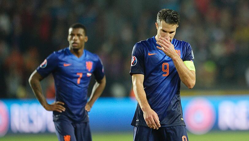 Holland verliert das Auftaktmatch der EM-Qualifikation gegen Tschechien. Holland verliert das Auftaktmatch der EM-Qualifikation gegen Tschechien.