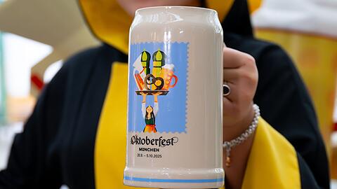 Der Krug soll in diesem Jahr eine Hommage an die Wiesn-Bedienungen sein.