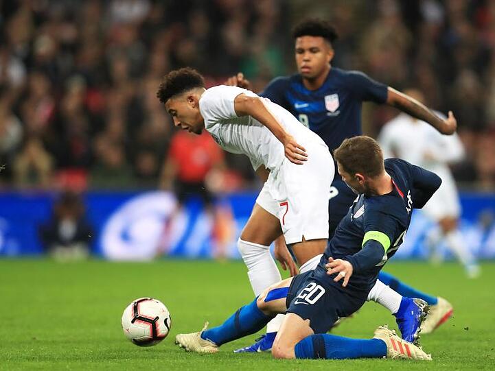 Jadon Sancho (l) brillierte auch in der englischen Nationalmannschaft.