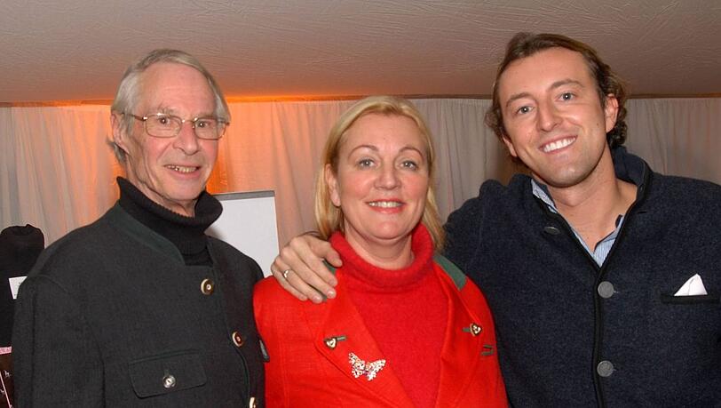 Waldemar Prinz zu Schaumburg-Lippe, Ehefrau Gertraud-Antonia und Adoptiv-Sohn Mario-Max Prinz Schaumburg-Lippe. Waldemar Prinz zu Schaumburg-Lippe, Ehefrau Gertraud-Antonia und Adoptiv-Sohn Mario-Max Prinz Schaumburg-Lippe.
