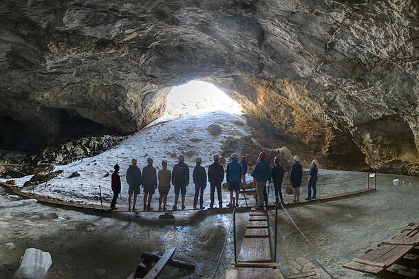 Die Schellenberger Eishöhle. Die Schellenberger Eishöhle.