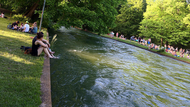 Im gesamten Eisbach herrscht Badeverbot. Oft wird dies jedoch ignoriert.