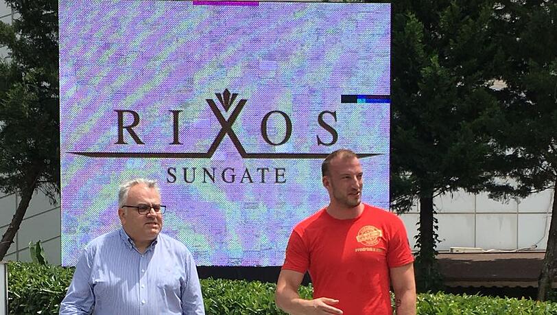 Mario Daser verbringt derzeit viel Zeit im Hotel Rixos Sungate in Kemer. Mario Daser verbringt derzeit viel Zeit im Hotel Rixos Sungate in Kemer.