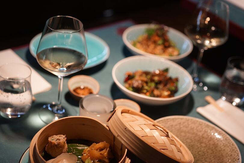 Erweckt Leidenschaft für chinesische und asiatische Küche: das neu eröffnete The Hutong Club in der Franz-Joseph-Straße.