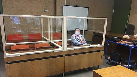 Die 52-Jährige auf der Anklagebank des Amtsgerichts.