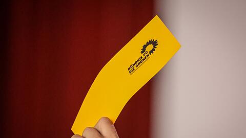 Alle Parteimitglieder stimmten für Gespräche mit der SPD und den Linken.