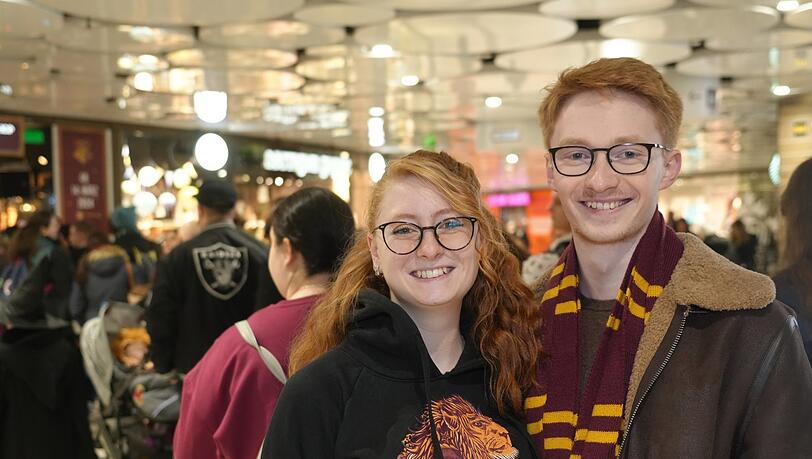 Julia Georgi mit ihrem Bruder Alex: Die beiden haben als Kinder gemeinsam die Harry-Potter-Filme geschaut.
