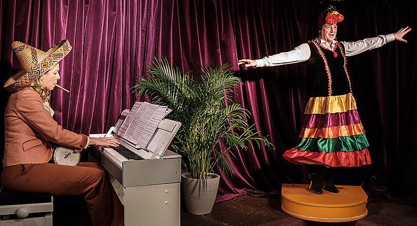 Sophie Mengele und Richard Wiedl mit der Musik-Revue für Peter Alexander im Hofspielhaus.