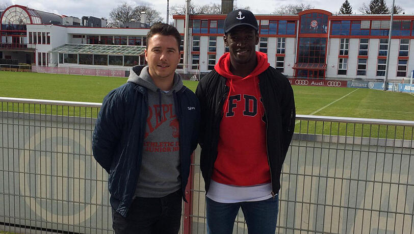 Kwasi Okyere Wriedt mit AZ-Reporter Maximilian Koch. Kwasi Okyere Wriedt mit AZ-Reporter Maximilian Koch.