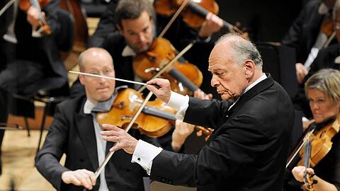 Beim Schweizer Gastspiel kann sich Lorin Maazel auf einen guten Klang verlassen, in München muss er noch dran basteln.