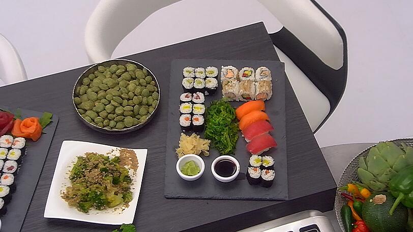 Sushi und Schampus für die Bewohner oben.