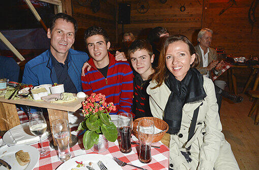 Aus Tschechien: Ex-Tennisprofi Karel Novacek mit Frau Maya und den Söhnen Samuel und Yannick.