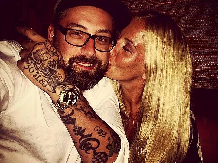 Drückt ihrem Sido einen dicken Schmatzer auf die Wange: Charlotte Würdig