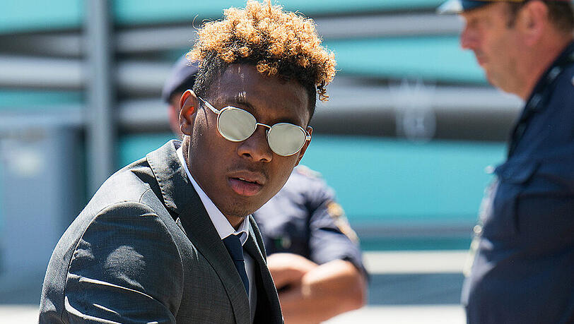 Fesch und lässig: David Alaba startete mit Team Austria am Mittwoch in das Abenteuer "Euro 2016". Fesch und lässig: David Alaba startete mit Team Austria am Mittwoch in das Abenteuer "Euro 2016".