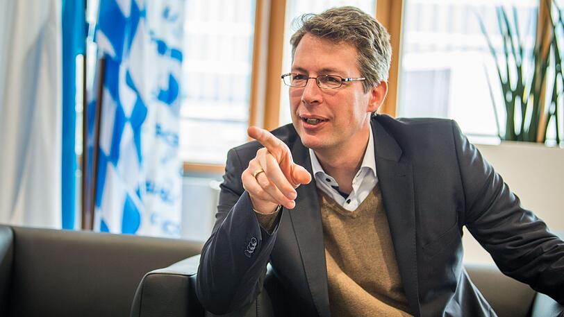Der Münchner (43) ist seit drei Monaten Generalsekretär der CSU: Markus Blume.