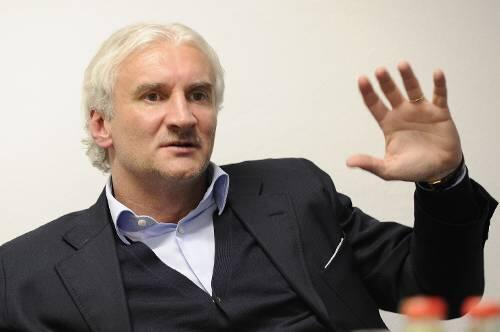 Harsche Kritik an den Leverkusener Profis: Sportchef Rudi Völler.