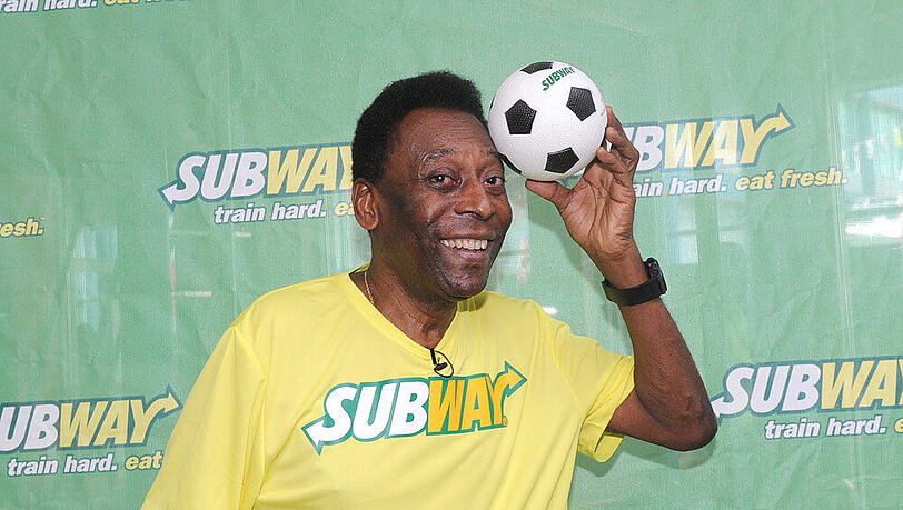 Ziemlich fidel: Pelé bei einem Werbeauftritt im vergangenen Jahr Ziemlich fidel: Pelé bei einem Werbeauftritt im vergangenen Jahr