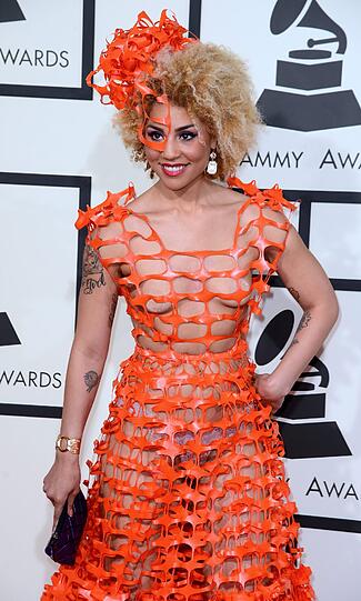Nackt-Gewinnerin des Abends: Model und Sängerin Joy Villa im skurrilen Netz-Outfit.