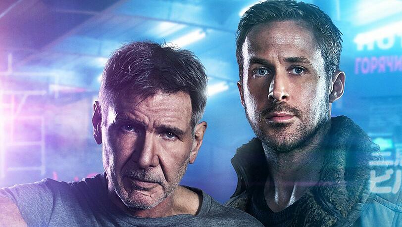 Der neue Blade Runner (Ryan Gosling, rechts) ist auf die Hilfe des alten (Harrison Ford) angewiesen.