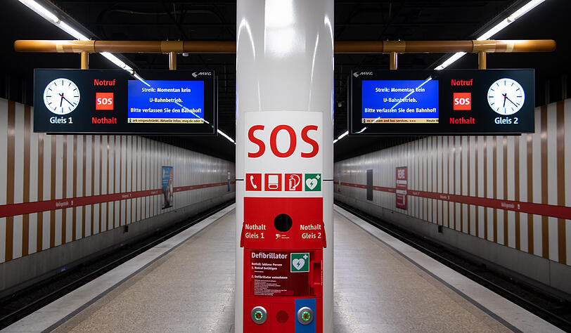 Der U-Bahnhof Maillingerstraße: Wo sonst viel los ist, herrschte am Dienstag gähnende Leere.