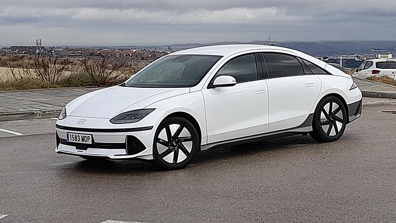 Spannend gezeichnet: Der Ioniq 6 mit ausdrucksstarkem und ungewöhnlichem Design.