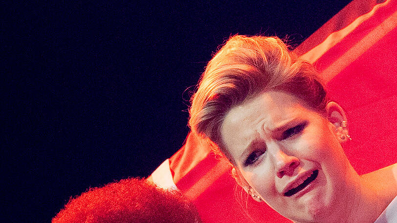Am Ende kullerten bei ihr dann sogar einige Tränen. Deutschland geht beim ESC unter - wieder einmal.