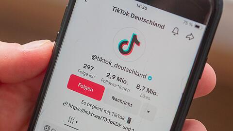 Die Shop-Funktion soll in die bestehende Tiktok-App integriert werden. (Archivbild)