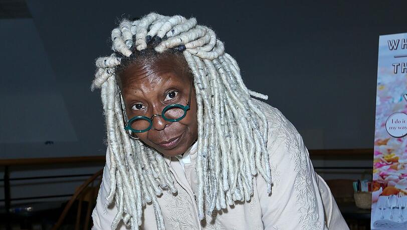 US-Star Whoopi Goldberg entschuldigt sich für die Holocaust-Äußerungen.