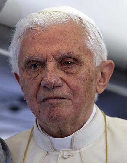 Papst Benedikt XVI. ist zu seinem ersten offiziellen Staatsbesuch in Deutschland eingetroffen.