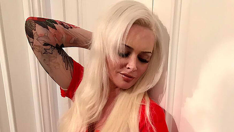 Daniela Katzenberger trägt einen Tattoo-Ärmel