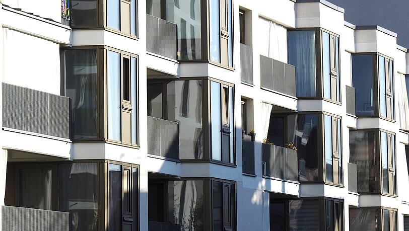 Hier gibt's noch geförderte Wohnungen: Ein vor kurzem fertig gestelltes Mietshaus im neuen Münchner Stadtteil Freiham.