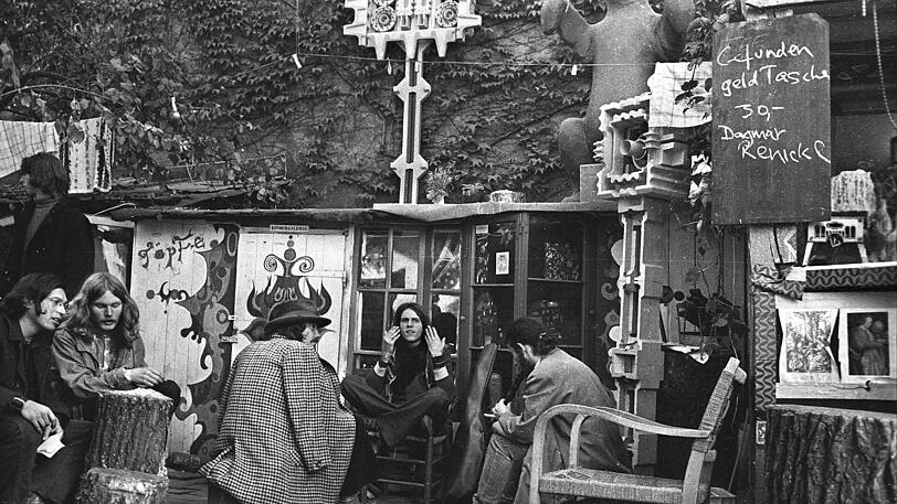 Das Münchner Hippie-Zentrum: die &bdquo;Insel&ldquo; in der Herzogstraße, Ecke Siegfriedstraße.