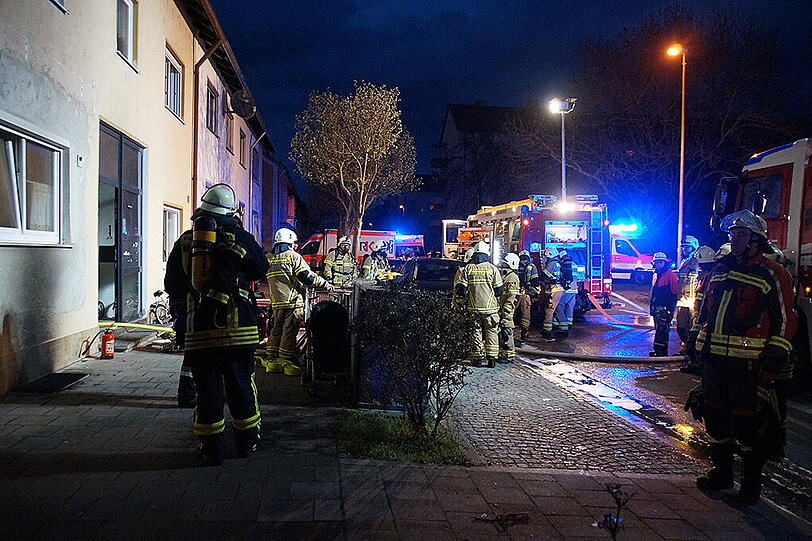 Die Bilder vom dramatischen Feuerwehreinsatz in Neutraubling.