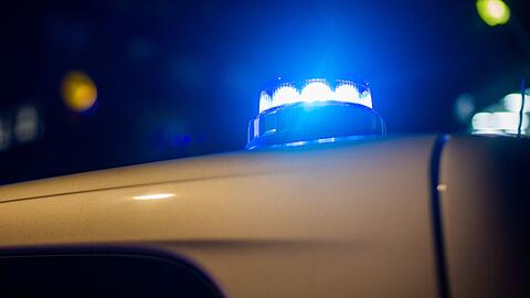 Die Polizei fahndet nach dem Täter. (Symbolbild)