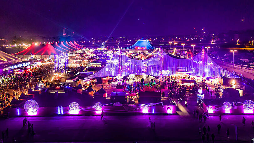 Das Winter-Tollwood ist jedes Jahr ein Blickfang.